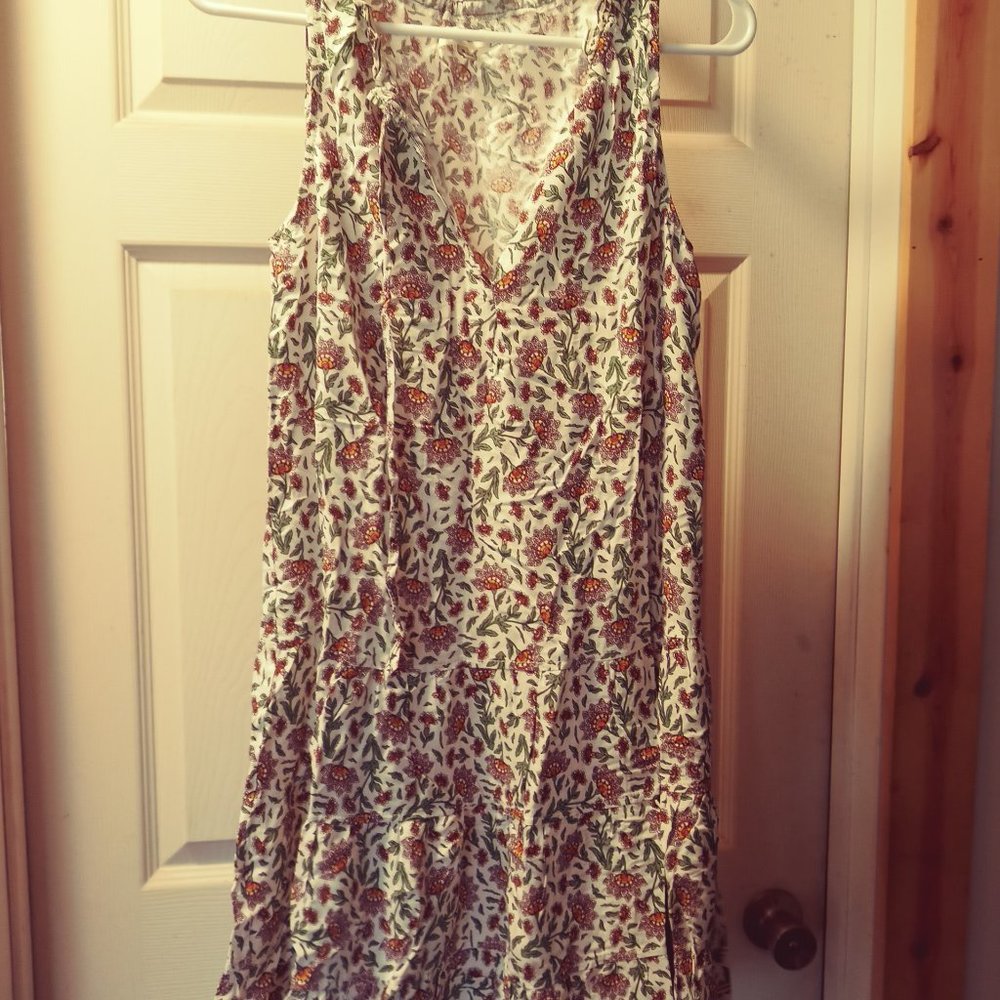 Size small floral print summer dress by Max Studio